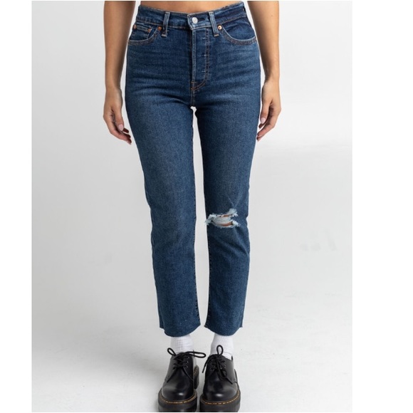 LEVI'S Wedgie Straight Jeans - Medium Destructed - 32 - Picture 9 of 10